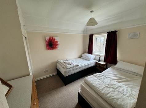 Twin bedroom at 40 Williams Road